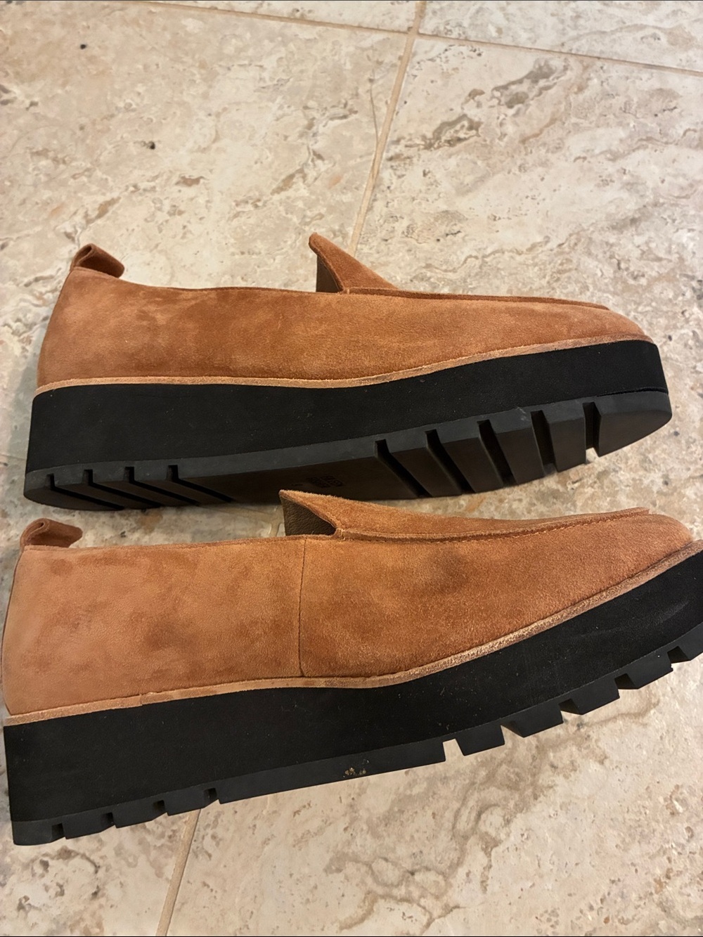 Eileen Fisher Ells Suede Platform Loafer in Camel Chunky Black Sole Shoes SZ 9 - Picture 4 of 11